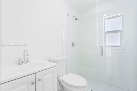 Villa ou maison à vendre à Opa-locka, Floride: 4 chambres, 127 m2 № 2257190 - photo 11