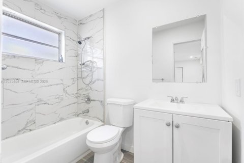 Villa ou maison à vendre à Opa-locka, Floride: 4 chambres, 127 m2 № 2257190 - photo 18