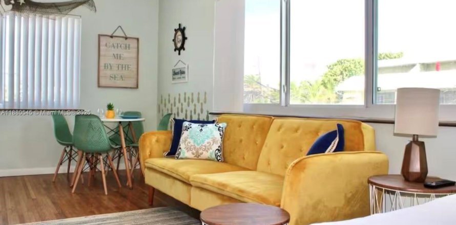 Apartamento en Hollywood, Florida 1 dormitorio, 146.14 m2 № 1929121