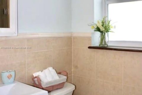 Apartamento en alquiler en Hollywood, Florida, 1 dormitorio, 146.14 m2 № 1929121 - foto 5