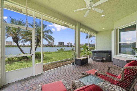 Villa ou maison à vendre à St. Lucie, Floride: 3 chambres, 187.01 m2 № 2241539 - photo 3