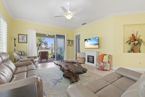 Villa ou maison à vendre à St. Lucie, Floride: 3 chambres, 187.01 m2 № 2241539 - photo 5