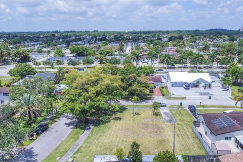 Terreno en venta en Miami, Florida № 1867478 - foto 5