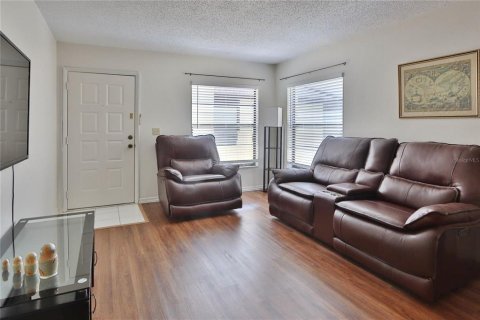 Condo in Tampa, Florida, 2 bedrooms  № 1834857 - photo 8