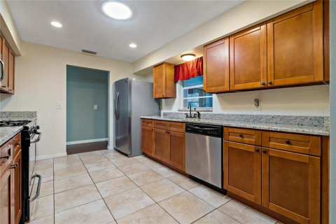 Villa ou maison à vendre à Winter Haven, Floride: 2 chambres, 148.27 m2 № 1551348 - photo 11