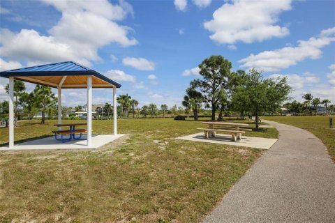 Casa en venta en Port Charlotte, Florida, 3 dormitorios, 203.73 m2 № 2111107 - foto 25