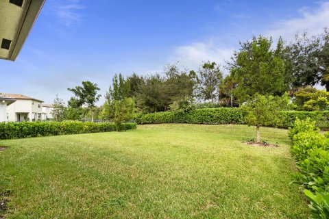 Villa ou maison à louer à Royal Palm Beach, Floride: 4 chambres, 209.87 m2 № 804743 - photo 1