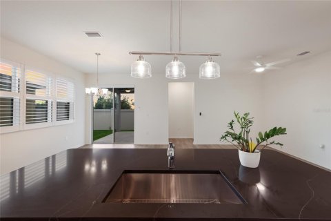 House in HERON BAY in Palmetto, Florida 3 bedrooms, 151.15 sq.m. № 2219732 - photo 13
