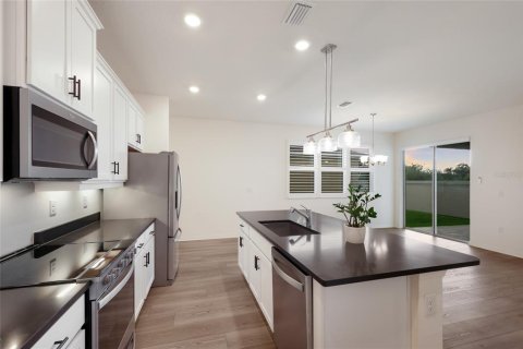 House in HERON BAY in Palmetto, Florida 3 bedrooms, 151.15 sq.m. № 2219732 - photo 11