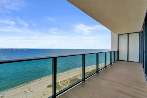 Снять в аренду кондоминиум в Помпано-Бич, Флорида 3 спальни, 232.26м2, № 2005407 - фото 18