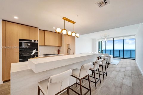 Снять в аренду кондоминиум в Помпано-Бич, Флорида 3 спальни, 232.26м2, № 2005407 - фото 14