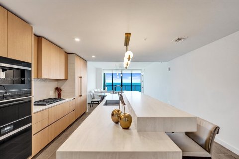 Снять в аренду кондоминиум в Помпано-Бич, Флорида 3 спальни, 232.26м2, № 2005407 - фото 9