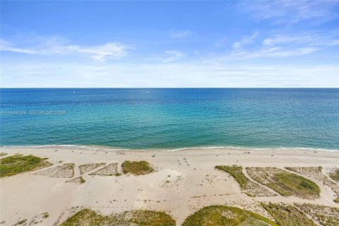 Снять в аренду кондоминиум в Помпано-Бич, Флорида 3 спальни, 232.26м2, № 2005407 - фото 26