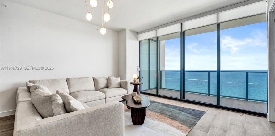 Кондоминиум с 3 спальнями в Помпано-Бич, Флорида № 2005407