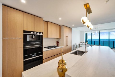 Снять в аренду кондоминиум в Помпано-Бич, Флорида 3 спальни, 232.26м2, № 2005407 - фото 12