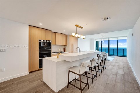 Снять в аренду кондоминиум в Помпано-Бич, Флорида 3 спальни, 232.26м2, № 2005407 - фото 7