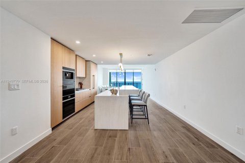 Снять в аренду кондоминиум в Помпано-Бич, Флорида 3 спальни, 232.26м2, № 2005407 - фото 6