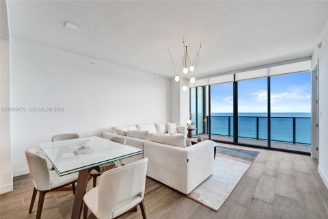 Снять в аренду кондоминиум в Помпано-Бич, Флорида 3 спальни, 232.26м2, № 2005407 - фото 23