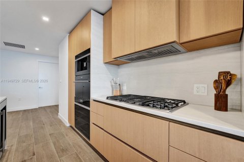 Снять в аренду кондоминиум в Помпано-Бич, Флорида 3 спальни, 232.26м2, № 2005407 - фото 16