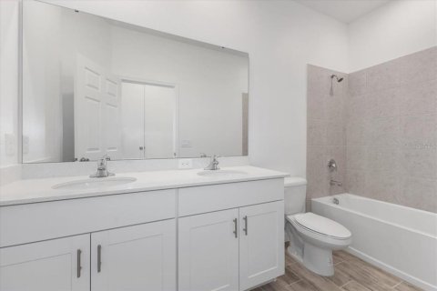 Casa en venta en Tavares, Florida, 4 dormitorios, 221.48 m2 № 1759899 - foto 13