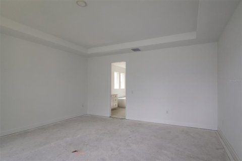 House in Apopka, Florida 4 bedrooms, 394.93 sq.m. № 2092708 - photo 9
