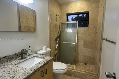 Снять в аренду виллу или дом в Майами, Флорида 3 спальни, 140.75м2, № 1958944 - фото 9