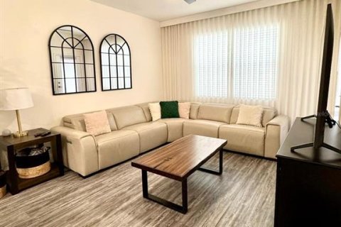 Townhouse in Ocoee, Florida 4 bedrooms, 167.32 sq.m. № 1866075 - photo 7