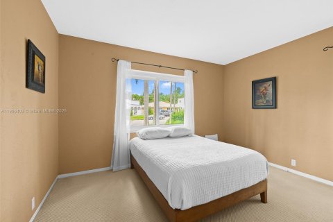 Villa ou maison à vendre à Hollywood, Floride: 3 chambres, 163.04 m2 № 1964225 - photo 15