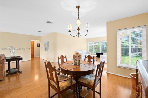 Villa ou maison à vendre à Hollywood, Floride: 3 chambres, 163.04 m2 № 1964225 - photo 6