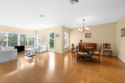 Villa ou maison à vendre à Hollywood, Floride: 3 chambres, 163.04 m2 № 1964225 - photo 5