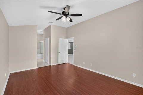 Casa en venta en Brandon, Florida, 4 dormitorios, 194.63 m2 № 2384245 - foto 13
