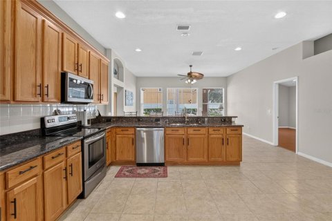Casa en venta en Brandon, Florida, 4 dormitorios, 194.63 m2 № 2384245 - foto 8
