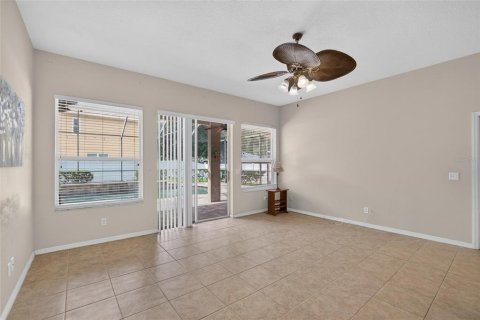 Casa en venta en Brandon, Florida, 4 dormitorios, 194.63 m2 № 2384245 - foto 11
