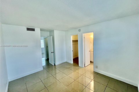 Copropriété à vendre à Pompano Beach, Floride: 1 chambre, 44.59 m2 № 1999626 - photo 5