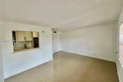 Copropriété à vendre à Pompano Beach, Floride: 1 chambre, 44.59 m2 № 1999626 - photo 8