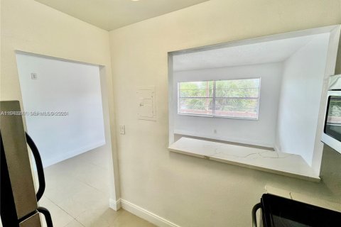 Copropriété à vendre à Pompano Beach, Floride: 1 chambre, 44.59 m2 № 1999626 - photo 10