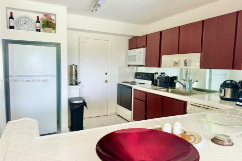 Condominio en venta en Hallandale Beach, Florida, 2 dormitorios, 106.84 m2 № 1812365 - foto 7
