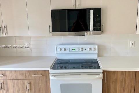 Condo in Deerfield Beach, Florida, 2 bedrooms № 2187829 - photo 5