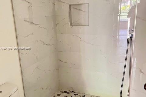 Condo in Deerfield Beach, Florida, 2 bedrooms № 2187829 - photo 16
