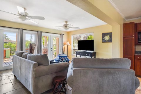 Casa en venta en Saint Petersburg, Florida, 3 dormitorios, 124.95 m2 № 1536511 - foto 16