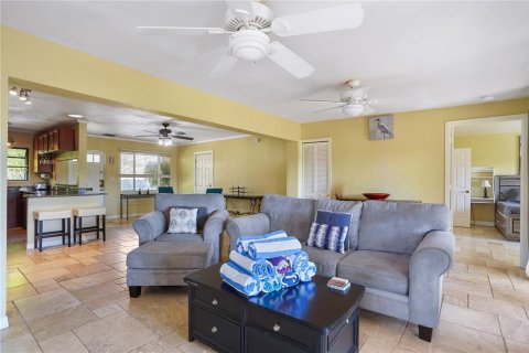 Casa en venta en Saint Petersburg, Florida, 3 dormitorios, 124.95 m2 № 1536511 - foto 18