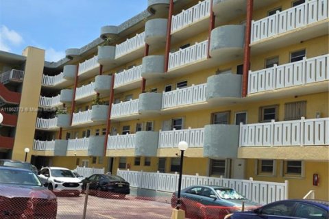 Condo à Miami Beach, Floride, 1 chambre  № 1964845