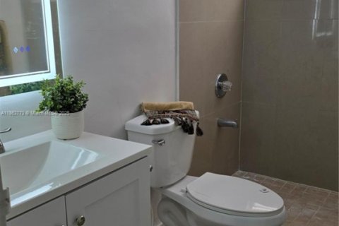 Copropriété à louer à Miami Beach, Floride: 1 chambre, 76.64 m2 № 1964845 - photo 15