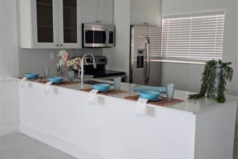 Copropriété à louer à Miami Beach, Floride: 1 chambre, 76.64 m2 № 1964845 - photo 5