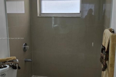 Copropriété à louer à Miami Beach, Floride: 1 chambre, 76.64 m2 № 1964845 - photo 17