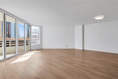 Снять в аренду квартиру в Майами, Флорида 1 спальня, 96.25м2, № 2003710 - фото 16