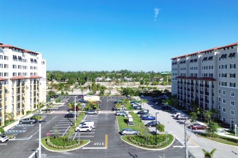 Condominio en alquiler en Sweetwater, Florida, 1 dormitorio, 65.03 m2 № 2032804 - foto 5