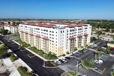 Condominio en alquiler en Sweetwater, Florida, 1 dormitorio, 65.03 m2 № 2032804 - foto 4