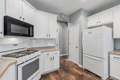 House in Valrico, Florida 4 bedrooms, 246.19 sq.m. № 2126970 - photo 13