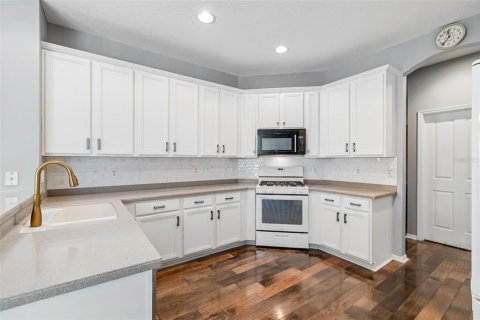 House in Valrico, Florida 4 bedrooms, 246.19 sq.m. № 2126970 - photo 10